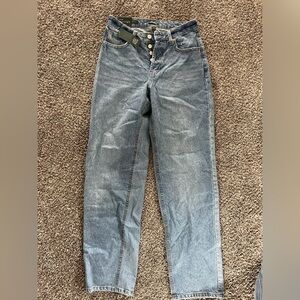 HIGH RISE STRAIGHT WOMENS JEANS SIZE 6